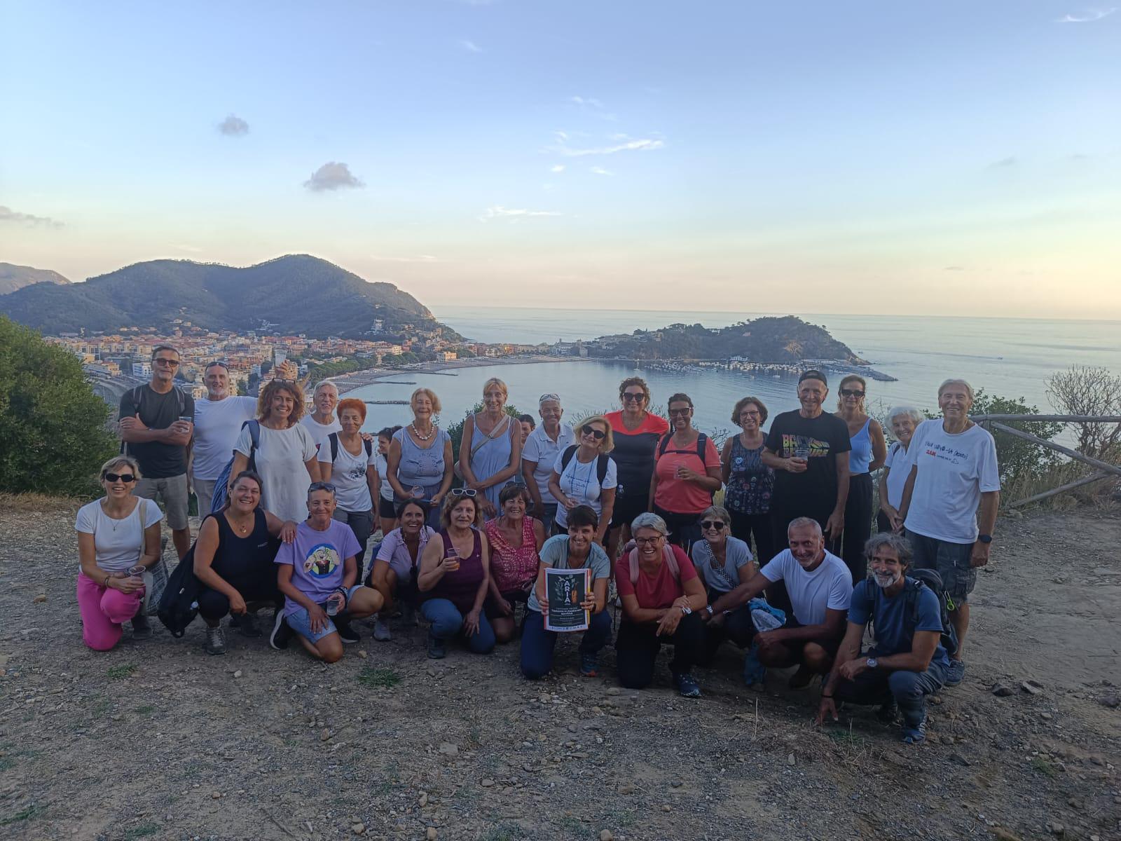 ARIA chiude la seconda edizione: sei concerti tra musica e natura a Sestri Levante Con il concerto al tramonto di ieri sera, mercoledì 2 settembre, alle Rocche di Sant’Anna si è conclusa la seconda edizione di ARIA – merAviglia tRa mare, collIne e musicA, la rassegna ideata dal Comune di Sestri Levante in collaborazione con l’Associazione Musicale Felice Romani di Moneglia e inserita nel calendario dei “Mercoledì del MuSel”