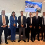 Savona: Al Via Studio per l’impiego dell’idrogeno nel Porto Savona, 28 settembre 2026 – L’Autorità di Sistema Portuale del Mar Ligure Occidentale (AdSP), l’Associazione Logistica dell’Intermodalità Sostenibile (ALIS), Assocostieri, Edison, e FS Logistix hanno firmato un protocollo di intesa finalizzato allo sviluppo di un progetto pilota per la produzione e l’utilizzo di idrogeno verde presso il porto di Savona.