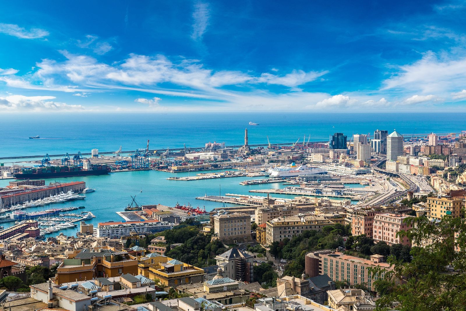 Genova, 3 settembre 2026 – L’Autorità di Sistema Portuale del Mar Ligure Occidentale ha definito oggi due nuovi atti concessori nel porto di Genova, relativi al compendio demaniale marittimo nel quale opera Amico & Co e alle aree di Punta Vagno, alla Foce assentite al Comune di Genova. Due provvedimenti di lungo periodo che consentono di dare certezza alla programmazione degli investimenti e accompagnare, nei rispettivi ambiti, lo sviluppo di attività industriali e interventi pubblici.