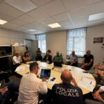 Si è svolta nella mattinata di oggi, martedì 1° settembre, presso gli uffici tecnici comunali di via Salvi, una riunione operativa dedicata alle problematiche logistiche e viabilistiche connesse alla chiusura del sottopasso ferroviario di via Fascie prevista a partire da lunedì 7 settembre 2026. All'incontro hanno preso parte il sindaco di Sestri Levante Francesco Solinas, l’assessore Valentina Armanino, gli uffici tecnici e la Polizia Locale del Comune di Sestri Levante, i rappresentanti di Concessioni del Tirreno e Autostrade per l'Italia, rappresentanti dell’Amministrazione e della Polizia Locale del Comune di Lavagna, della Polizia Locale di Chiavari e i tecnici di Fincantieri.