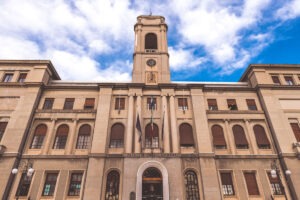 Il Comune di Imperia, rinnova la toponomastica cittadina, valorizzati la memoria storica, i microtoponimi locali e le figure simbolo del territorio,