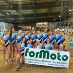 LAVAGNA, 17 OTTOBRE 2026 - Si chiude con una sconfitta per 15-9 la sfida tra AGN Energia Bogliasco 1951 e Sori Pool Beach, valida per il terzo turno del campionato di Serie A1 femminile. La giovanissima formazione guidata da Mario Sinatra ha provato a tenere testa a un’avversaria più esperta, mostrando buoni segnali soprattutto nelle prime battute dell’incontro. La fase iniziale è stata infatti caratterizzata da un continuo botta e risposta tra le due squadre, prima che le ospiti riuscissero progressivamente a prendere il controllo della gara e a indirizzarla a proprio favore.