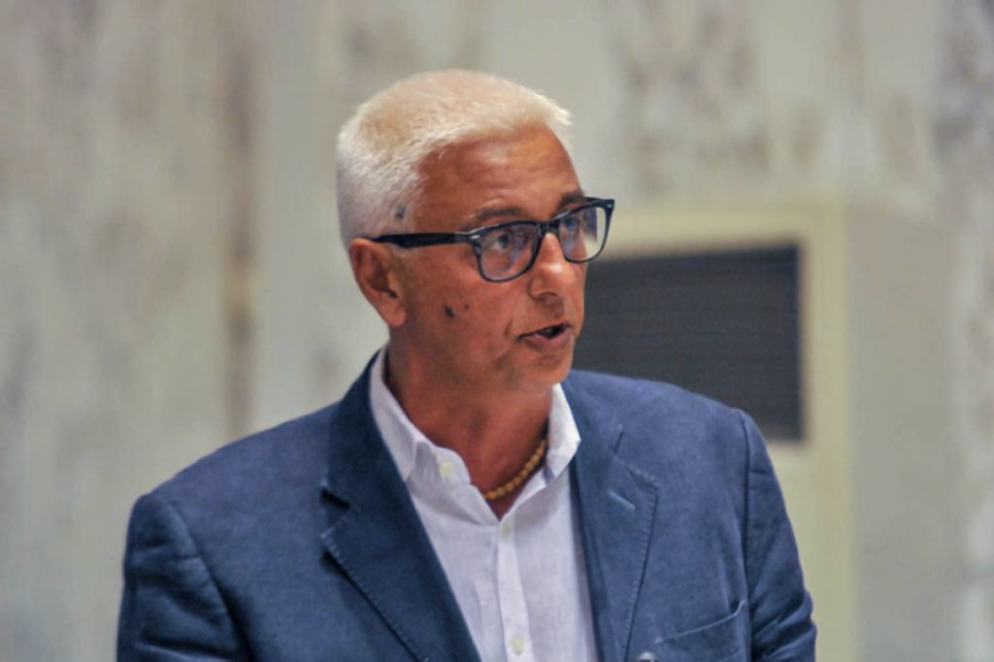 “Dal punto di vista della presidenza della commissione e della maggioranza, ho agito nel pieno rispetto delle mie competenze e in conformità con i riferimenti normativi del TUEL e del Regolamento del nostro Comune. In merito alla convocazione dei soggetti terzi, la commissione è un organo collegiale sovrano, al quale spetta autonomamente la decisione in merito alle audizioni.