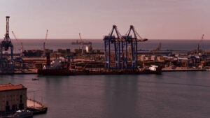 Genova, 20 ottobre 2026 - Il Ministero della Salute ha comunicato l’estensione dell’autorizzazione del Centro di ispezione “Calata Sanità”, presso il Terminal PSA SECH, nel porto di Genova, ai controlli ufficiali su specifiche categorie di prodotti di origine non animale, alimenti e mangimi destinati al magazzinaggio a temperatura ambiente.