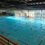 LAVAGNA, 24 OTTOBRE 2026 - La prima vittoria in campionato arriva con un finale da urlo. Nel quinto turno di Serie A1 femminile, l'AGN Energia Bogliasco 1951 supera 16-8 il Nautilus Civitavecchia, piegando soltanto negli ultimi dieci minuti la resistenza delle laziali. LA CRONACA - Una partita spigolosa, combattuta ben oltre quanto suggerisca il punteggio. Dopo il 3-2 della prima frazione, con capitan Uccella protagonista nel parare un rigore a Ilic, le ragazze di Mario Sinatra provano a scappare a cavallo del cambio vasca, portandosi per tre volte sul più tre. Il Nautilus, però, non si arrende e a metà del terzo periodo ristabilisce la parità sull'8-8.