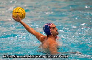 La Rari Nantes Savona ha vinto, poco fa, con la Pallanuoto Trieste, nella piscina “Bianchi” di Trieste, l’incontro valevole per la 3^ giornata della Regular Season del Campionato di Serie A 1 di Pallanuoto. 16 a 14 è stato il risultato finale in favore dei savonesi in una partita che ha contato alla fine ben 46 falli ed espulsioni pesanti per il Savona come quella di Alberto Angelini a metà terzo tempo a cui è seguita immediatamente dopo quella del team manager Giacomo Pastorino. La squadra si è così trovata priva di guida tecnica, ha messo in vasca testa e cuore e sotto la guida del capitano Lorenzo Bruni è riuscita a portare a casa una vittoria pesante.
