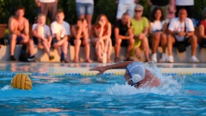 TRIESTE, 21 OTTOBRE 2026 - Sconfitta preventivabile per l’AGN Energia Bogliasco 1951, che nel quarto turno del campionato di Serie A1 femminile deve arrendersi alla Pallanuoto Trieste. Nella vasca della Bruno Bianchi le padrone di casa si impongono per 19-7, confermando il proprio valore, ma il punteggio finale risulta eccessivamente severo per le ragazze di Mario Sinatra, capaci di non arrendersi mai e di continuare a cercare il gioco anche quando la partita sembrava ormai compromessa.